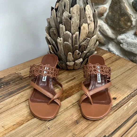 Gorgeous Manolo Blahnik Sandals - Picture 2 of 7